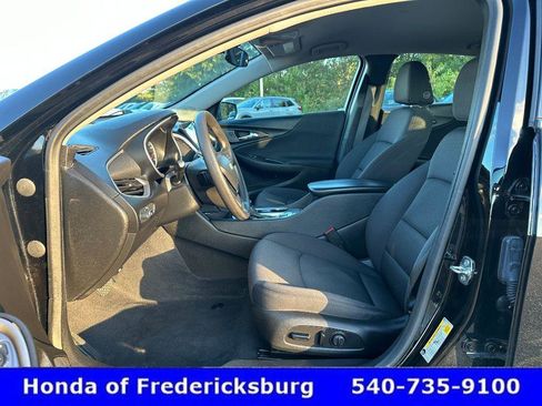 Used 2023 Chevrolet Malibu LT image 15