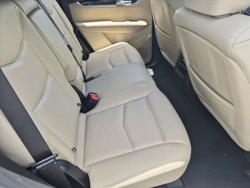 Used 2018 Cadillac XT5 FWD w/ LPO, Wheel Lock Package image 19
