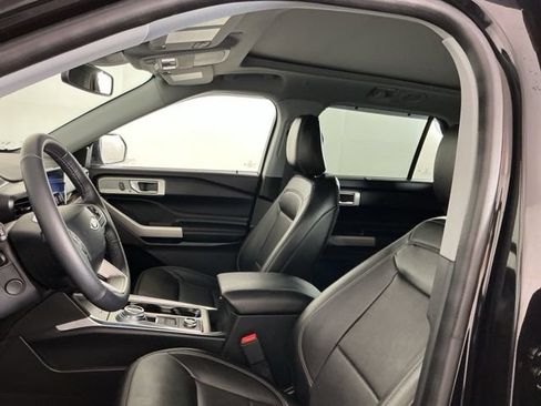 Used 2022 Ford Explorer Limited AWD/4WD image 17