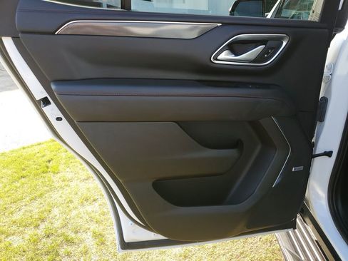 Used 2022 Chevrolet Tahoe RST w/ Sport Performance Package image 16