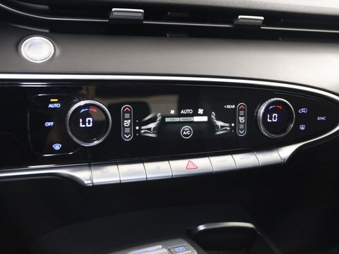 Used 2022 Genesis GV70 2.5T w/ Select Package image 31