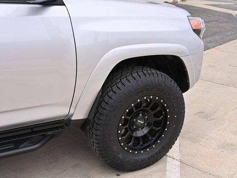 Used 2015 Toyota 4Runner SR5 RWD image 32