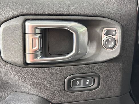 Used 2021 Jeep Gladiator Rubicon AWD/4WD image 29