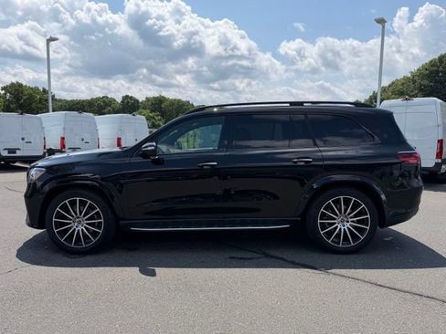 Used 2026 Mercedes-Benz GLS 580 4MATIC image 4