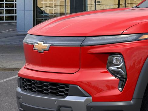 New 2025 Chevrolet Silverado EV LT image 14