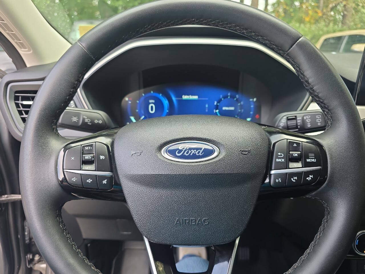 Used 2022 Ford Escape SEL w/ Technology Package FWD image 10