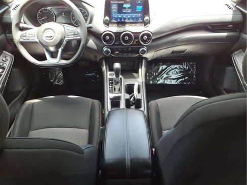 Used 2024 Nissan Sentra SV FWD image 10