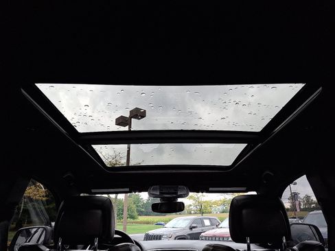 Certified 2021 Jeep Grand Cherokee Trailhawk w/ Trailhawk Luxury Group image 14