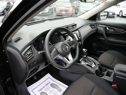 Used 2018 Nissan Rogue S AWD/4WD image 9