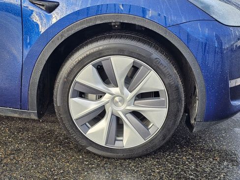 Used 2023 Tesla Model Y Long Range image 6