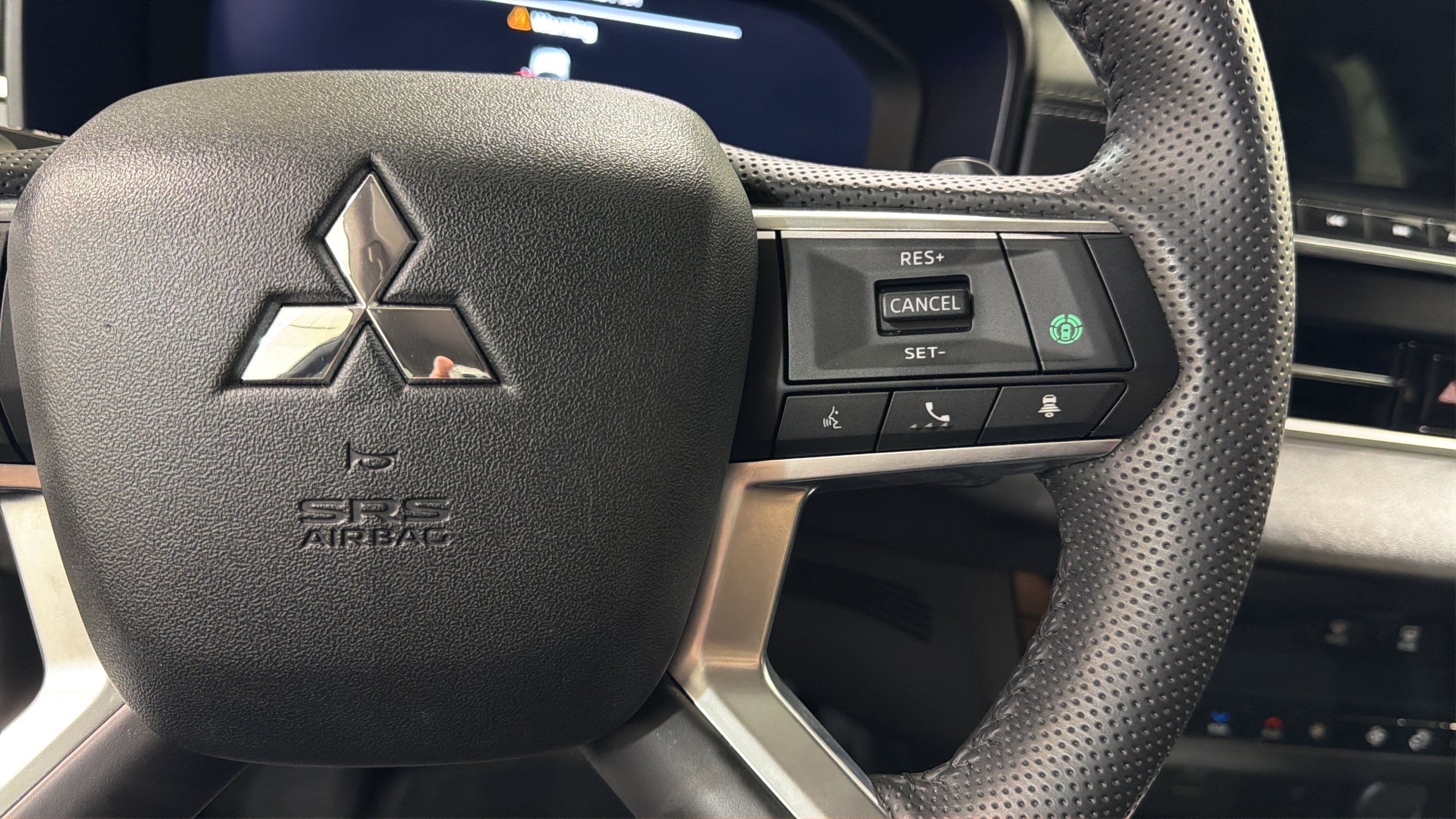 Used 2024 Mitsubishi Outlander SEL FWD image 13
