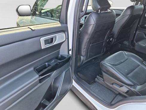 Used 2024 Ford Explorer ST w/ Equipment Group 401A AWD/4WD image 9