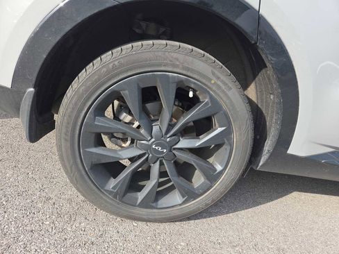 Used 2022 Kia Sorento SX image 5