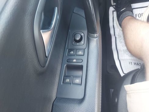 Used 2013 Volkswagen CC R-Line FWD image 22
