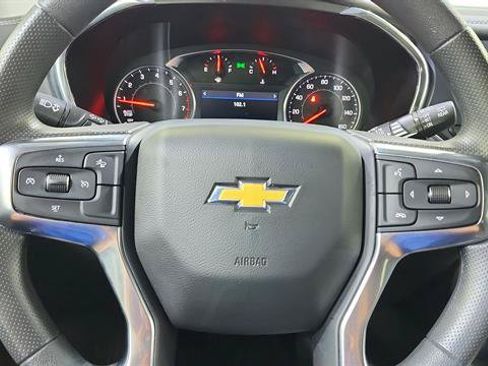 Used 2025 Chevrolet Blazer LT FWD image 13