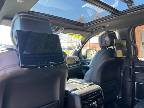 Used 2022 Jeep Wagoneer Series II w/ Premium Group I image 24