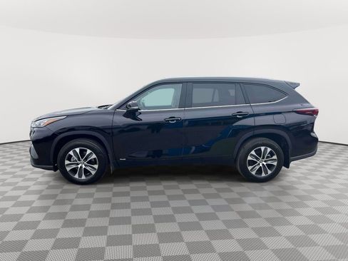 Used 2026 Toyota Highlander XLE AWD/4WD image 8