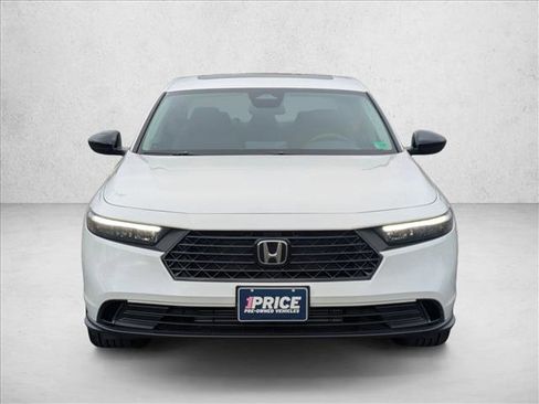 Used 2025 Honda Accord SE image 2