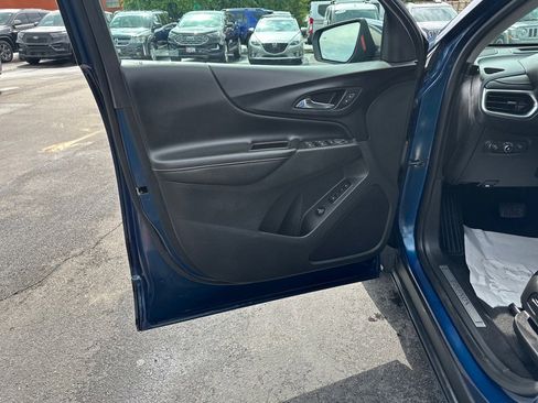 Used 2021 Chevrolet Equinox Premier image 16