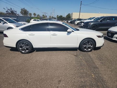 Used 2023 Honda Accord EX image 15