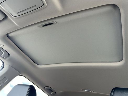 Used 2023 Honda CR-V EX-L image 11