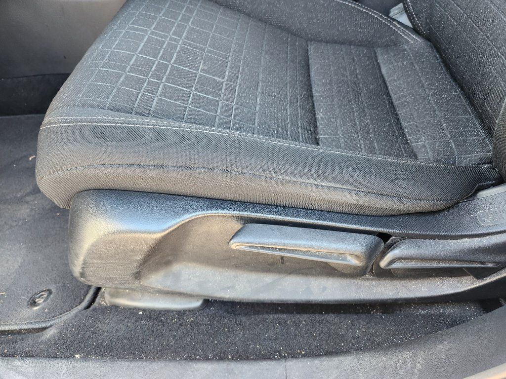 Used 2024 Honda HR-V LX image 25