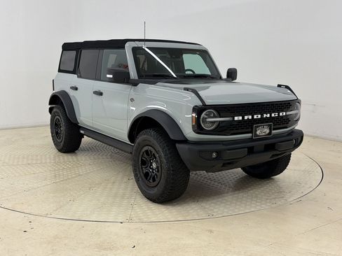 Certified 2022 Ford Bronco Wildtrak AWD/4WD image 7