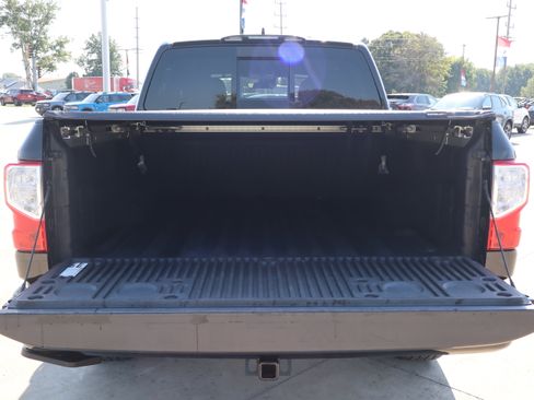 Used 2023 Nissan Titan SV w/ SV Convenience Package AWD/4WD image 26