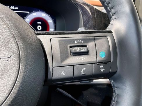 Used 2024 Nissan Pathfinder Platinum AWD/4WD image 25