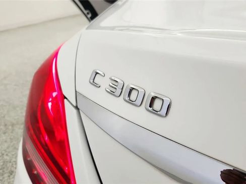 Used 2015 Mercedes-Benz C 300 4MATIC Sedan image 17