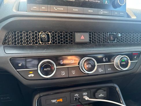 Used 2025 Honda CR-V EX image 17