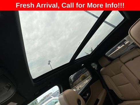 Used 2019 Chevrolet Blazer Premier w/ Sun and Wheels Package FWD image 10
