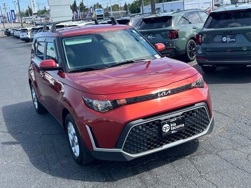 Certified 2023 Kia Soul S FWD image 5