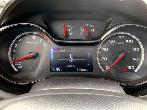 Used 2017 Chevrolet Cruze LT w/ Sun And Sound Package FWD image 26