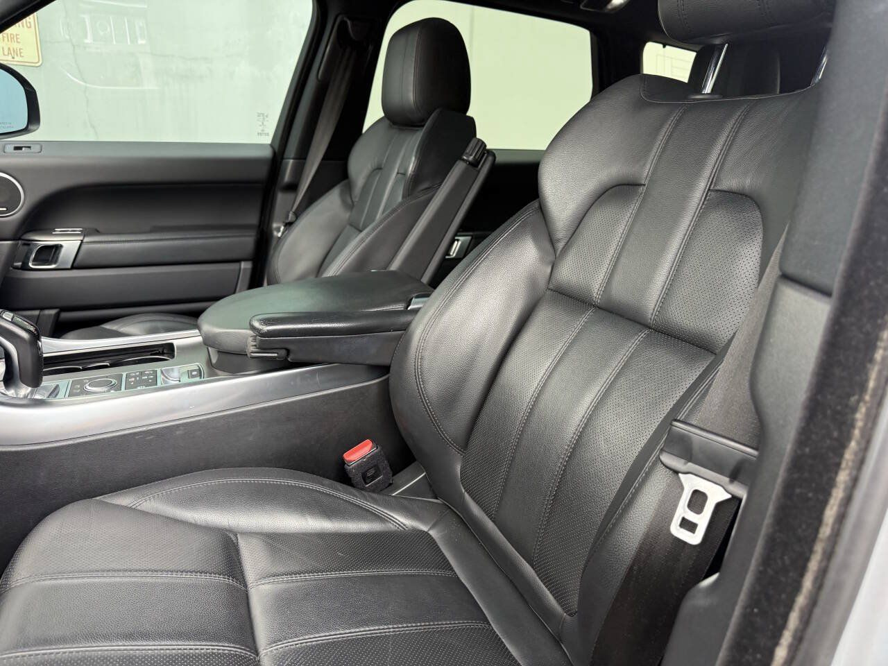 Used 2016 Land Rover Range Rover Sport SE AWD/4WD image 11