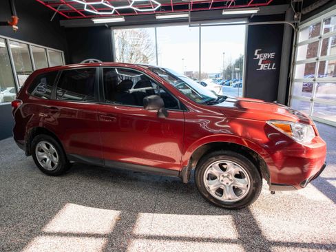 Used 2016 Subaru Forester 2.5i image 5