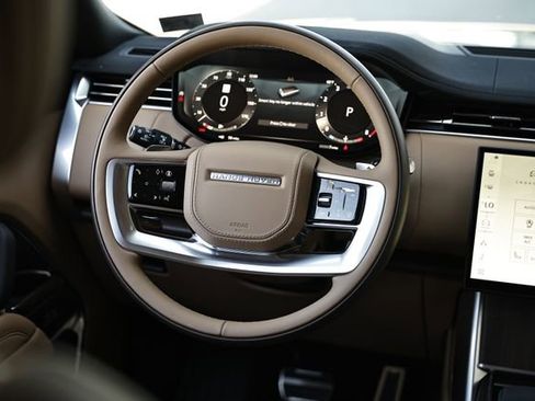New 2026 Land Rover Range Rover Long Wheelbase SE AWD/4WD image 36
