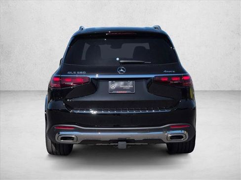 New 2026 Mercedes-Benz GLS 580 4MATIC image 8