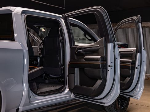 Used 2025 GMC Sierra 1500 AT4 w/ AT4 Premium Package image 33