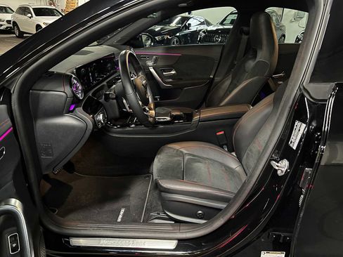 Used 2023 Mercedes-Benz CLA 250 4MATIC image 23