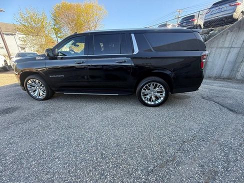 Used 2021 Chevrolet Suburban High Country AWD/4WD image 3