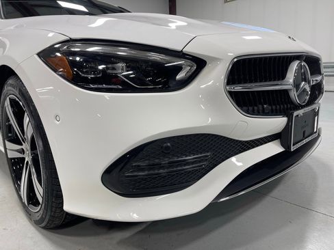 Used 2025 Mercedes-Benz C 300 4MATIC Sedan image 11