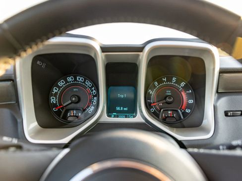 Used 2011 Chevrolet Camaro SS w/ LPO, Ground Effects Package image 19