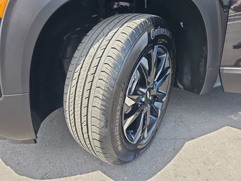 Used 2023 Chevrolet TrailBlazer LT FWD image 33