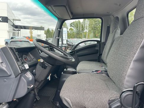 Used 2024 Chevrolet Low Cab Forward RWD image 9