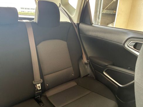 Used 2025 Kia Soul LX w/ LX Technology Package image 35