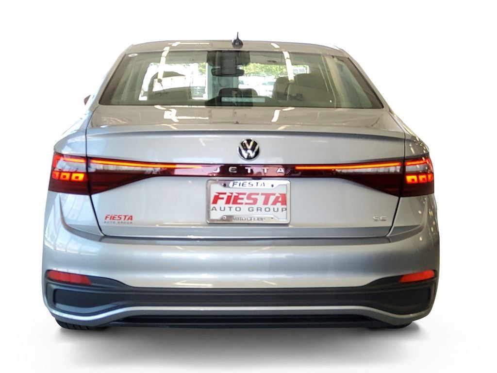 Used 2025 Volkswagen Jetta SE FWD image 5