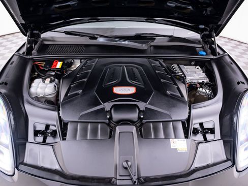 Certified 2023 Porsche Cayenne GTS AWD/4WD image 29