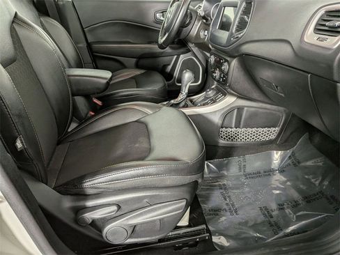 Used 2020 Jeep Compass Latitude w/ Cold Weather Group image 27