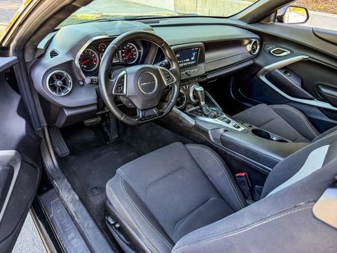 Used 2016 Chevrolet Camaro LT RWD image 26